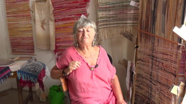 Artisanat et Préservation : Michele Sayanoff artiste itsserande expose ses créations chez Zeles à St Louis