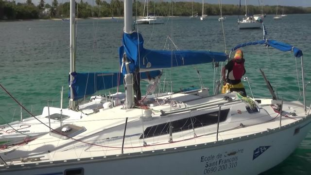Les élèves du lycée Hyacinthe Bastaraud découvrent la voile