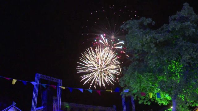 Un feu d'artifice plus que parfait pour souligner le mot du jour